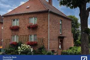 Charmantes Zweifamilienhaus in Grabow mit großem Garten – Solide Vermietung mit Potenzial! – Ludwigslust (Kreis) – Vorschaubild 1