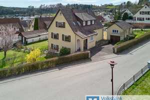 Schönes Haus mit Einliegerwohnung + großem Garten  – Sigmaringen (Kreis) – Vorschaubild 1