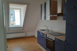 3-Zi.-DG-Altbauwohnung mit EBK in zentraler Lage, mit STP optional – Hermannstraße 18, 65183 Westend / Bleichstraße, Wiesbaden – Vorschaubild 2