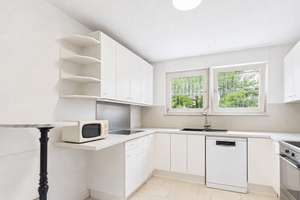 Grüne Aussichten inklusive: vermietete 4-Zimmer-Wohnung mit Balkon im beliebten Dachswald – 70569 Dachswald, Stuttgart – Vorschaubild 5