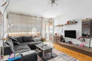 Wohnen mit Loggia: gepflegte Drei-Zimmer-Wohnung in guter Lage