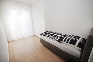 **Furnished**, Luxuriös möblierte 3 Zimmerwohnung im Le Flair – Marc-Chagall-Str. XXX, 40479 Pempelfort, Düsseldorf – Vorschaubild 9