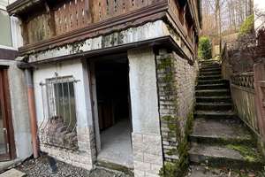 In schöner Ortsrand-/ Aussichtslage: Gepfl. EFH, u. a. mit Wintergarten, Kaminofen, Fußbodenheizung – Alte Weinstraße 33, 98554 Benshausen – Vorschaubild 84