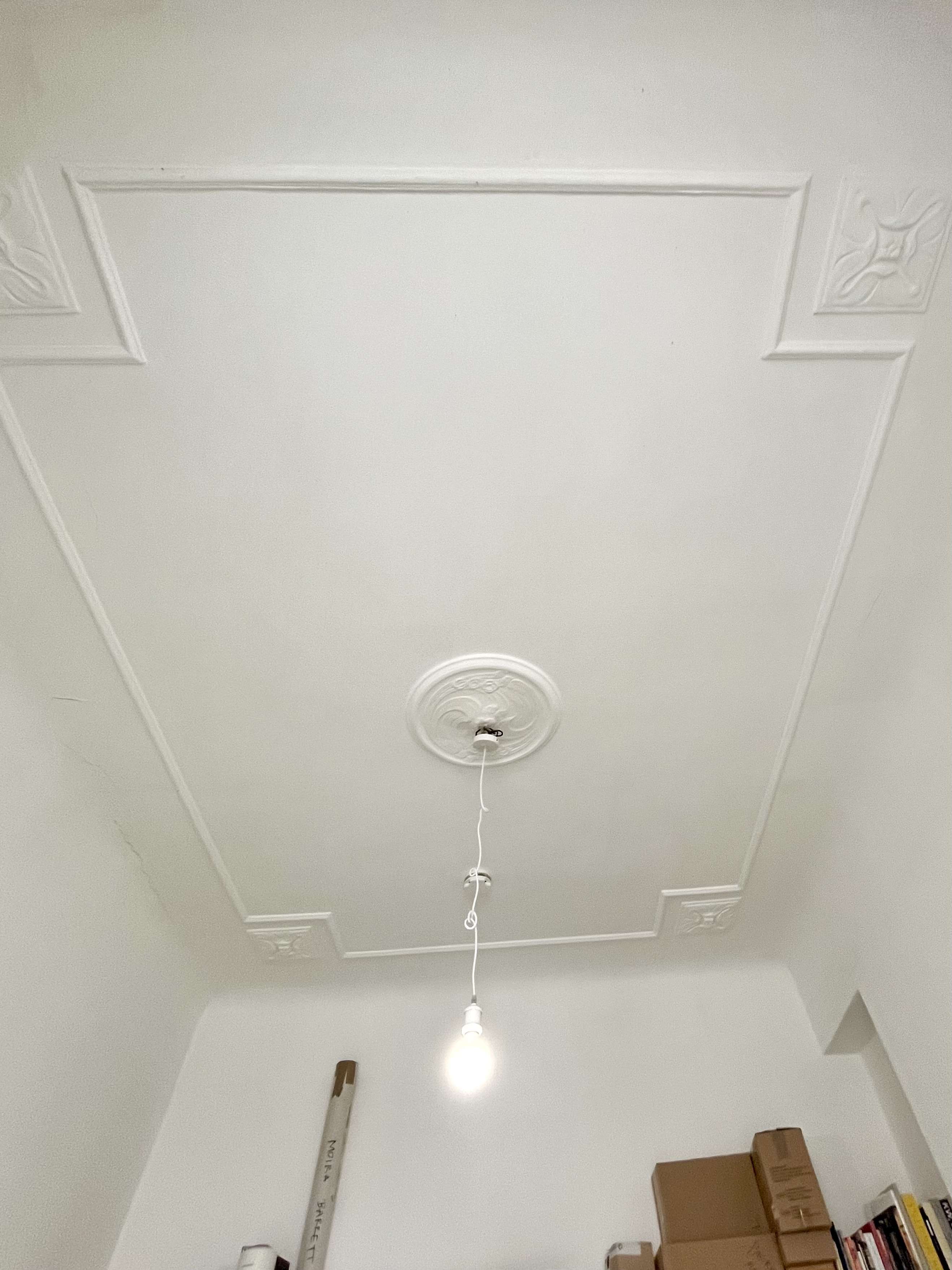 Sanierungsbedürftige 4-Zimmer-Altbauwohnung im ruhigen Seitenflügel in Berlin-Charlottenburg, Berlin – Bild 3