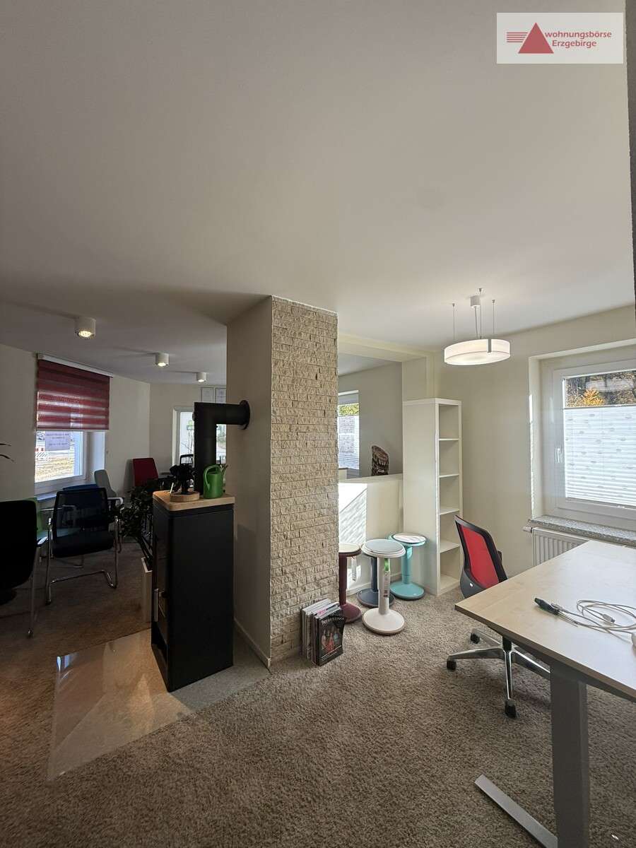 Immobilie in Lichtenstein/Sachsen - Wohnen, vermieten & Gewerbe: Stadthaus mit Kamin, Balkon und Garten in Lichtenstein (Zwickau) - Bild 11