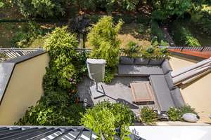 Dach-Maisonette über Baumkronen mit Blick ins Grüne