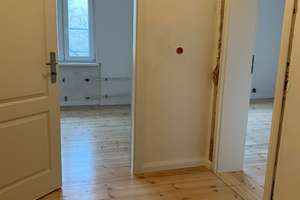 Modernisierte 1-Zimmer-Wohnung mit Einbauküche in Berlin-Friedenau – Erstbezug ab September