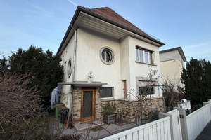 Ihre Altersversorgung: Mehrfamilienhaus mit Garage in Bestlage mit 4 Einheiten davon 2 unvermietet