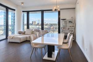 Exklusiv möbliertes Skyline-Living im Grand Tower – Designermöbel von B&B Italia & Schramm inklusive – 60327 Gallus, Frankfurt am Main – Vorschaubild 5