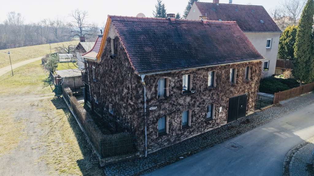 Immobilie in Ostritz - Charmantes Liebhaberhaus mit unverbaubarem Blick und sonnigem Balkon - Bild 3