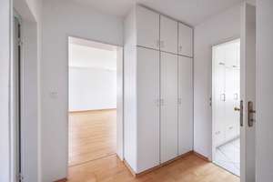 Großzügige 4-Zimmerwohnung mit viel Potenzial und 2 Balkonen – Die vollständige Adresse der Immobilie erhältst du vom Anbieter., 80686 Sankt Ulrich, München – Vorschaubild 8
