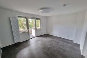 Erstbezug nach Renovierung ...
Charmante, modernisierte 3-Zimmer-Eigentumswohnung mit Balkon