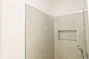 Schickes Nest! + Parkett + Fußbodenheizung + Balkon + Wanne & Dusche + Übernahme EBK möglich – Löbauer Straße 59, 4347 Schönefeld-Ost, Leipzig – Vorschaubild 13