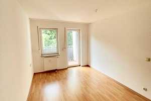 2 Raum im gepflegten Neubau mit Balkon und Aufzug direkt am Park – Täubchenweg 66/68, 4317 Leipzig – Vorschaubild 2