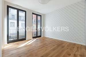 Moderne Eleganz im geschützten Hof-Ensemble: Refugium mit weitläufiger Terrasse & Blickachse zur ... – 60311 Altstadt, Frankfurt am Main – Vorschaubild 10
