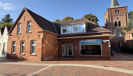 Bild von Zweifamilienhaus mit vermieteter Wohnung und Gewerbeeinheit