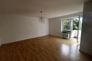 WG-Zimmer mit eigenem Balkon und traumhaftem Blick über Springe zu vermieten – 31832 Springe – Vorschaubild 2