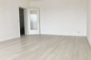 Helle 2-Zimmer-Wohnung mit Südbalkon, Aufzug und moderner Einbauküche – Moselstr. 5, 38120 Weststadt, Braunschweig – Vorschaubild 2