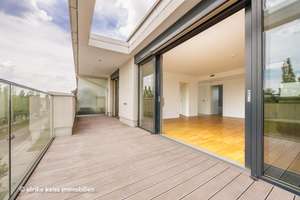 Darüber nur der Himmel! Sonniger Balkon mit Blick zum Park! Textilviertel! Holzböden! EBK! – Am Schäfflerbach 1a, 86153 Am Schäfflerbach, Augsburg – Vorschaubild 3