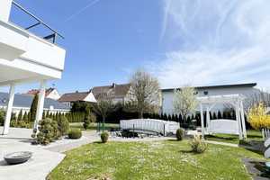 Luxuriöses und leerstehendes Mehrfamilienhaus mit 4 Wohneinheiten, Gewerbefläche und Koi-Teich! – Holzminden (Kreis) – Vorschaubild 26