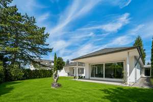 Hochwertiger Bungalow mit großzügigem Grundstück in begehrter Wohnlage