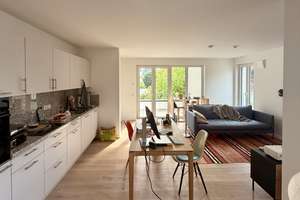 Helle, moderne Neubau 2-Zimmer-Wohnung mit gehobener Ausstattung & Balkon