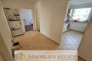 Gepflegte 3 Zimmer Wohnung mit Balkon & großer grüner Innenhof in begehrter Lage – Die vollständige Adresse der Immobilie erhältst du vom Anbieter., 28325 Ellenerbrok-Schevemoor, Bremen – Vorschaubild 2