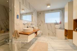 LuxLiving: Stilvolles Zuhause für höchste Ansprüche – Die vollständige Adresse der Immobilie erhältst du vom Anbieter., 71088 Holzgerlingen – Vorschaubild 13