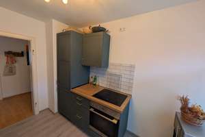 Teilsanierte 2-Zimmer-Hochparterre-Wohnung mit Balkon in Hannover Döhren. – Wiehbergstraße 103, 30519 Döhren, Hannover – Vorschaubild 7