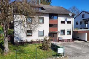 5-Fam.-Haus in Regensburg-Oberisling mit großem Garten und Garage – Die vollständige Adresse der Immobilie erhältst du vom Anbieter., 93053 Oberisling-Graß, Regensburg – Vorschaubild 11