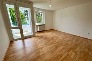Balkon mit Gartenblick – 1-Zimmer-Apartment in München, Perlacher Straße – Perlacher Straße 118, 81539 Obergiesing, München – Vorschaubild 2