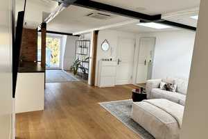 Exklusive 2,5 Zimmer Dachgeschosswohnung mit hochwertiger Einrichtung, klimatisiert und Balkon – Stuttgart – Vorschaubild 3