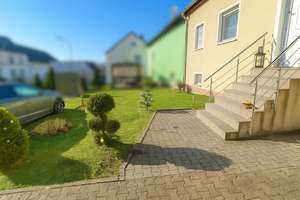 Ideal für Grenzgänger – Einfamilienhaus bei Orscholz/Weiten nahe Luxemburg – Die vollständige Adresse der Immobilie erhältst du vom Anbieter., 66693 Mettlach – Vorschaubild 2