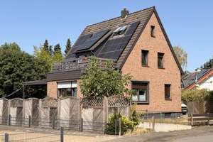Exklusive 4-Zimmer-Wohnung mit Einbauküche in Bielefeld