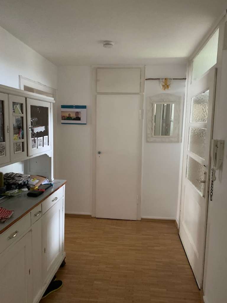 Schöne 4-Zimmer-Wohnung, ruhige Lage, - Provisionsfrei!