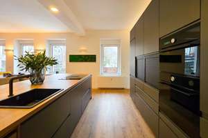 Design-Altbau mit Smart Home | Bezugsfrei | Balkon | Luxusbad | 4-Zimmer-Potenzial – 4229 Schleußig, Leipzig – Vorschaubild 2