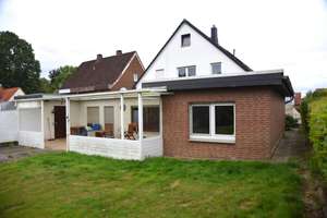 Jung kauft Alt: Wohnhaus mit vielen Nutzungsalternativen in der Stadt Enger – Die vollständige Adresse der Immobilie erhältst du vom Anbieter., 32130 Enger – Vorschaubild 6