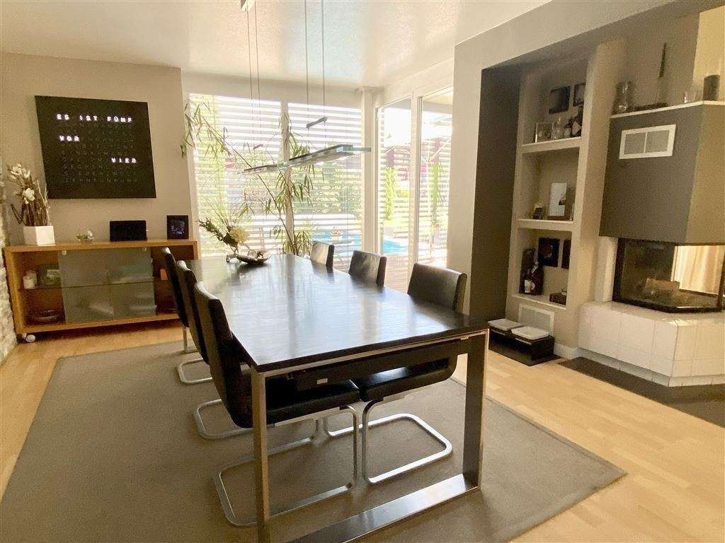 Immobilie in Steinmauern - Stilvolle Wohnresidenz mit Pool, Privatsphäre und großzügigem Raumkonzept - Bild 4