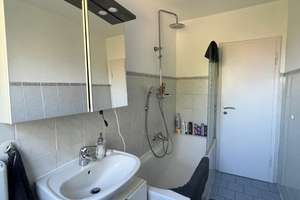 ** Gemütliche 3 ZIMMER WOHNUNG MIT 2 BALKONEN UND EBK ** – Grüntenstr. 47, 86163 Hochzoll-Nord, Augsburg – Vorschaubild 8