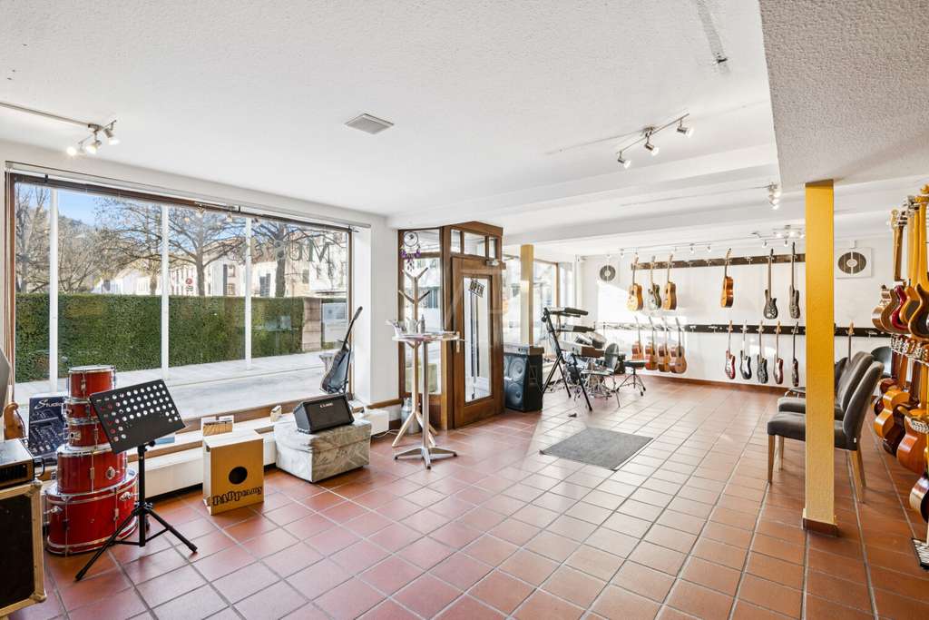 Immobilie in Landstuhl - Charmantes Wohn-und Geschäftshaus mit kunstvollem Charakter - Raum für Kreativität und Leben. - Bild 3