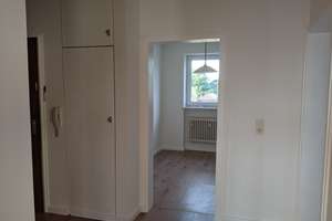 Gut geschnittene 3-Zi-Whg. 77 qm, S-Balkon, 4.OG, Lift, nur 381.000,- – Die vollständige Adresse der Immobilie erhältst du vom Anbieter., 82178 Puchheim – Vorschaubild 9