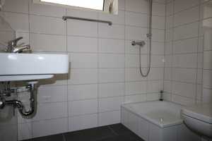 Modernisierte Wohnung mit Loggia – Gazellestr. 13, 24143 Kiel – Vorschaubild 3