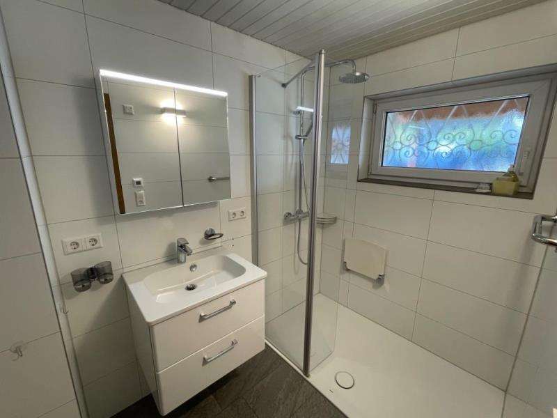 Immobilie in Albershausen - Stattliches freistehendes Einfamilienhaus mit Balkon & Garten in Albershausen! - Bild 1