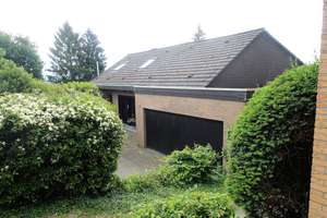 Großzügiges Zweifamilienhaus mit separaten Eingängen – Die vollständige Adresse der Immobilie erhältst du vom Anbieter., 58300 Wetter (Ruhr) – Vorschaubild 2