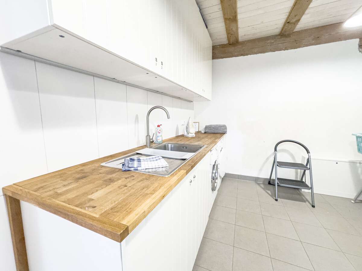 Immobilie in Groß Mohrdorf - Stilvoll & hochwertig saniertes Landhaus mit Wasserblick nähe Stralsund // 2WE // 317m² // PV-Anlage - Bild 32