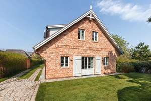 Luxuriöses Einzelhaus mit großem Garten in stadt- 
und strandnaher Lage von Westerland – Die vollständige Adresse der Immobilie erhältst du vom Anbieter., 25980 Sylt (Gemeinde) – Vorschaubild 2