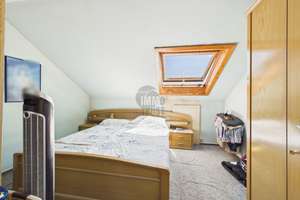 DREIFAMILIENHAUS IN RUHIGER LAGE VON PFORZHEIM BRÖTZINGEN: TOP-LAGE, GARTEN & ENTWICKLUNGSCHANCE! – Die vollständige Adresse der Immobilie erhältst du vom Anbieter., 75179 Brötzingen, Pforzheim – Vorschaubild 9