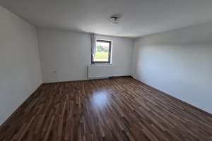 EFH mit 1.200 m² Grd. in Randlage v. Landau a.d.Isar, umfangreich saniert, Hzg. neu, sep. Werkstatt – Die vollständige Adresse der Immobilie erhältst du vom Anbieter., 94405 Landau an der Isar – Vorschaubild 12