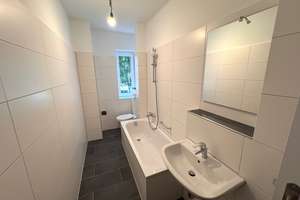Attraktive modernisierte Wohnung zur Miete in Hamburg Barmbek, Wentzel-Dr – Fuhlsbüttler Straße 301, 22307 Barmbek-Nord, Hamburg – Vorschaubild 2