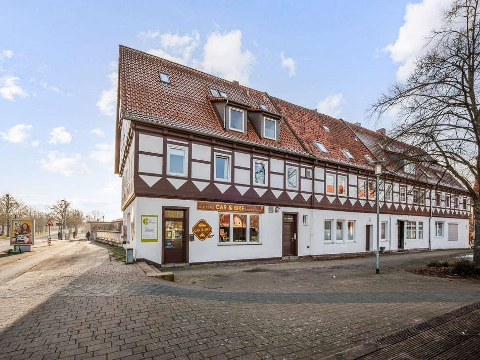 Außenansicht - Straßenseite